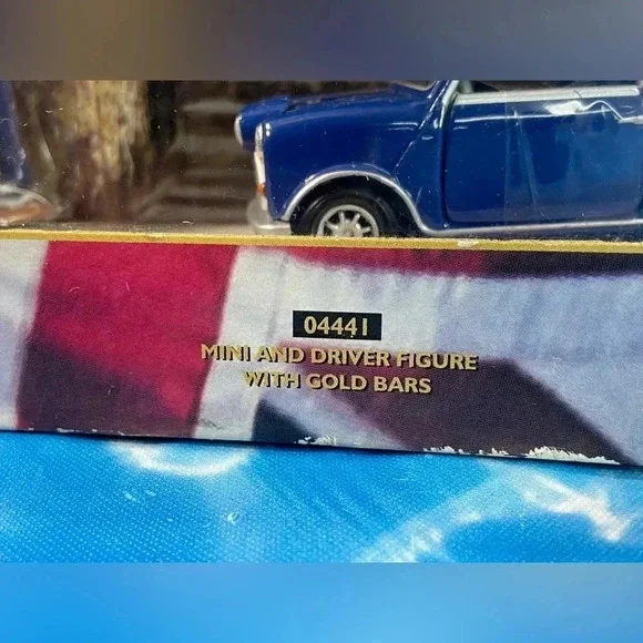 Corgi #04441 The Italian Job (1969) Blue Mini & Driver + Gold Bars - Rare🏦🚙🛣️ - Picture 2 of 12